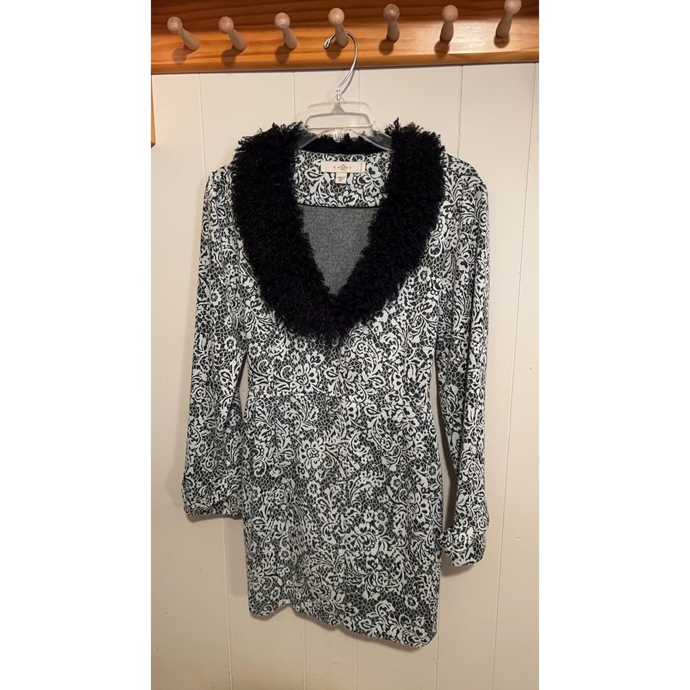Fever Black and White Floral Pattern Dress with Faux Fur Collar